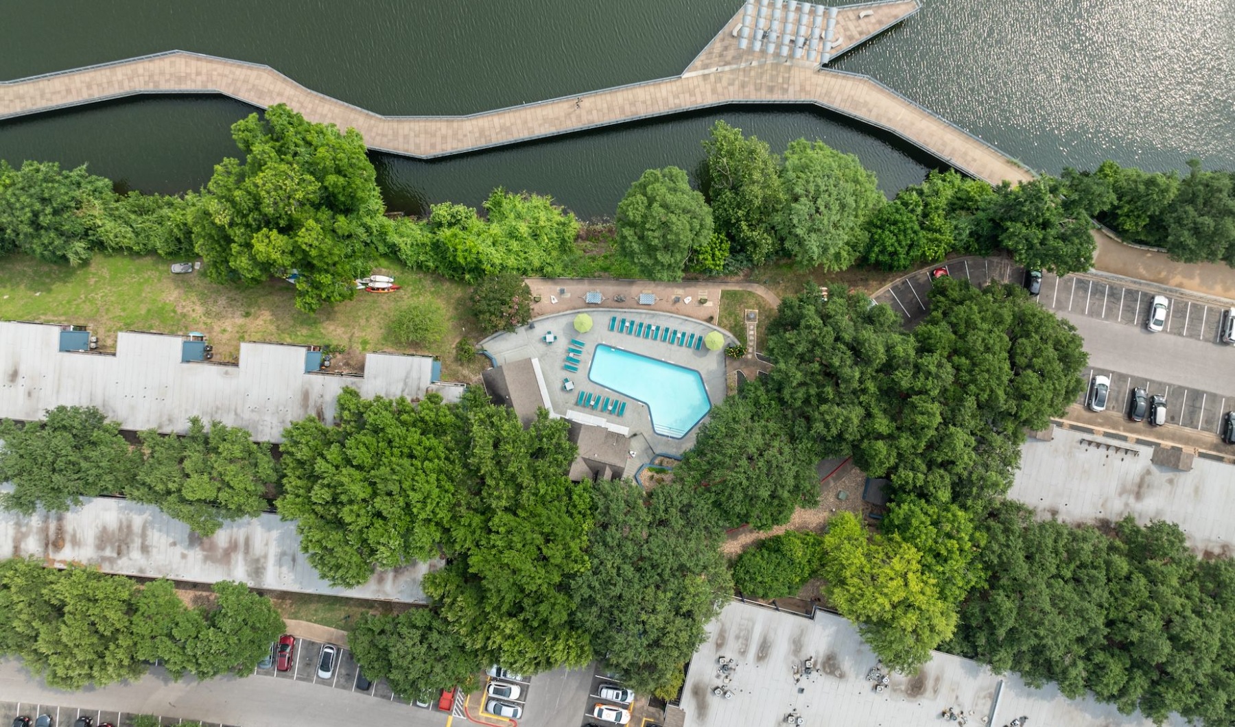 Beautiful Lakeside Living in Austin Beautiful Lakeside Living in Austin